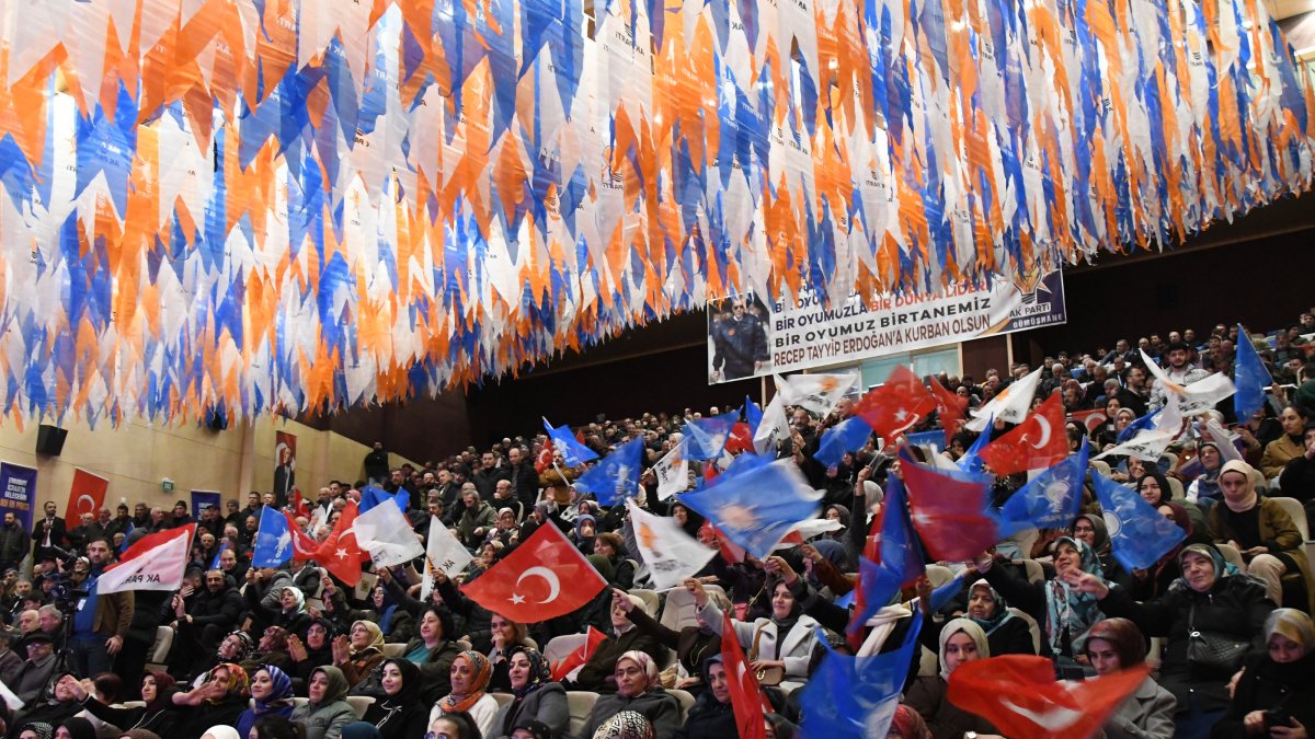 People attend the Justice and Development Party&#039;s (AK Party) provincial congress in Gümüşhane, northern Türkiye, Dec. 28, 2024. (AA Photo)