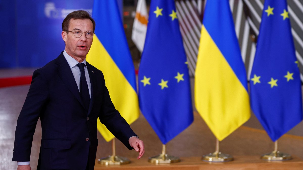 Prime Minister of Sweden Ulf Kristersson walks as he attends a European Union leaders summit in Brussels, Belgium, Dec. 19, 2024. (Reuters File Photo)