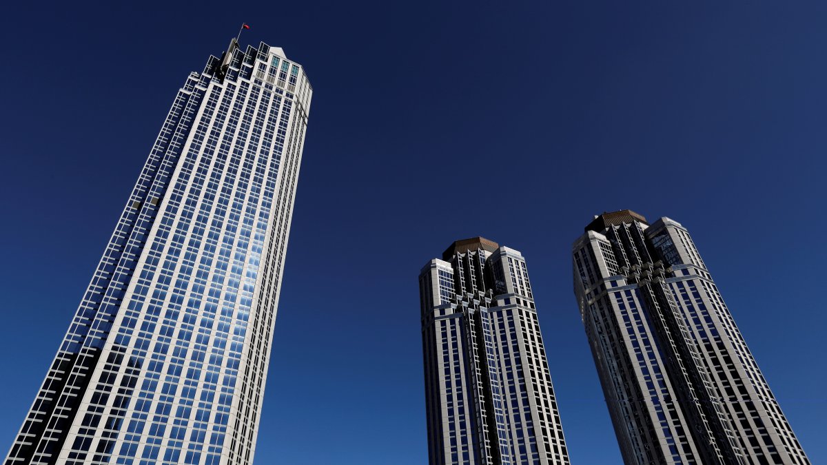 The headquarters of Işbank is seen next to Işbank Towers in Istanbul, Türkiye, Feb. 13, 2020. (Reuters Photo)