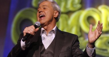 Wayne Osmond performs during a taping of the Osmonds 50th anniversary show at the Orlean's casino, Las Vegas, U.S., Aug. 14, 2007. (AP Photo