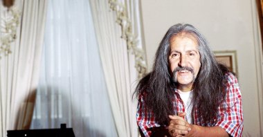 Turkish rock legend, singer, composer and television host Barış Manço. (Sabah Archive Photo)
