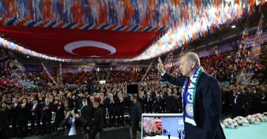 President Recep Tayyip Erdoğan greets the crowd at the AK Party congress, Rize, northern Türkiye, Jan. 5, 2025. (AA Photo)