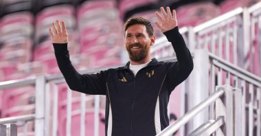 Inter Miami forward Lionel Messi waves at Inter Miami CF academy players, Ft. Lauderdale, Florida, U.S., Dec 4, 2024. (Reuters Photo) 