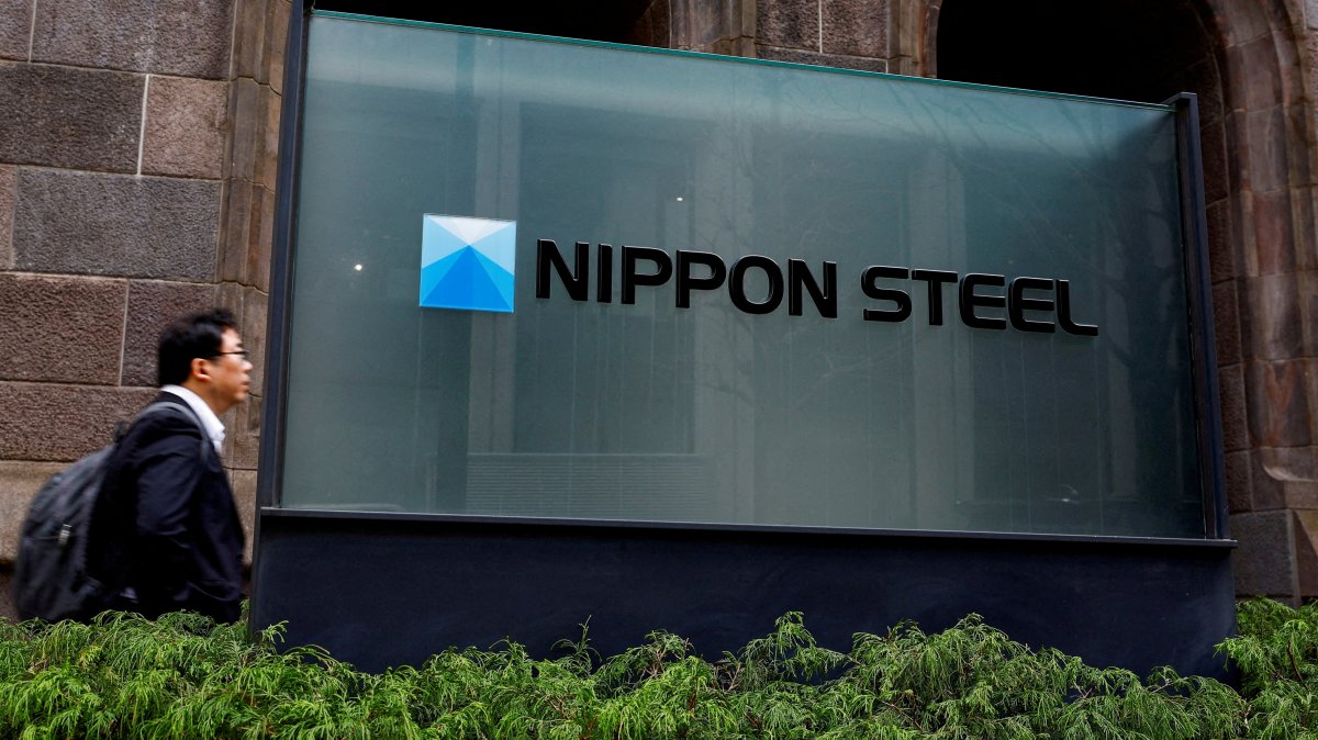 The Nippon Steel logo is displayed at the company&#039;s headquarters, Tokyo, Japan, April 1, 2024. (Reuters Photo)