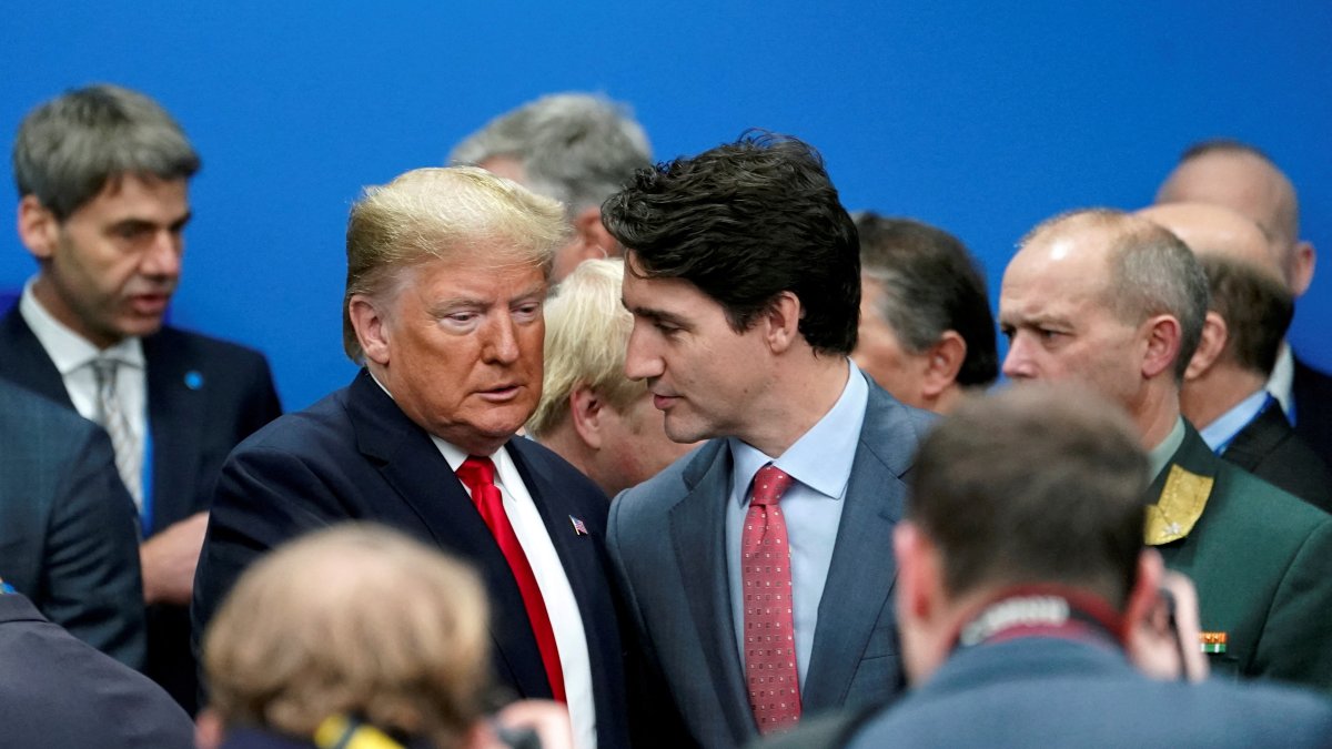 U.S. President Donald Trump talks with Canada&#039;s Prime Minister Justin Trudeau during a North Atlantic Treaty Organization Plenary Session at the NATO summit in Watford, near London, Britain, Dec. 4, 2019. (Reuters File Photo)