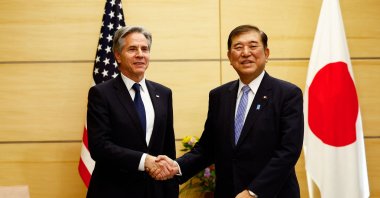 U.S. Secretary of State Antony Blinken (L) shakes hands with Japanese Prime Minister Shigeru Ishiba at Ishiba&#039;s official residence, Tokyo, Japan, Jan. 7, 2025. (AFP Photo)