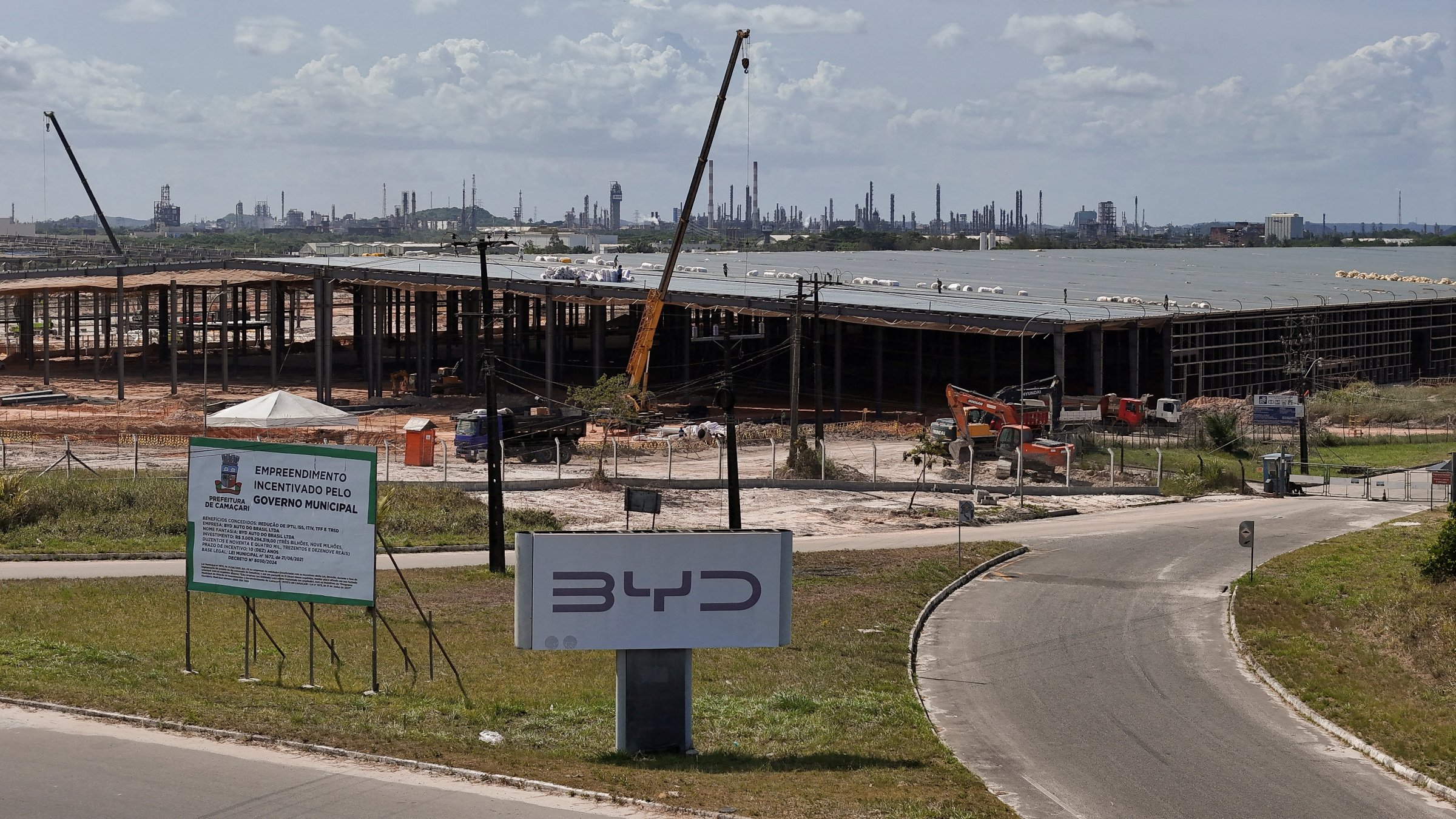 A drone view shows BYD&#039;s new electric vehicle factory&#039;s construction site, Camacari, Brazil, Dec. 26, 2024. (Reuters Photo)