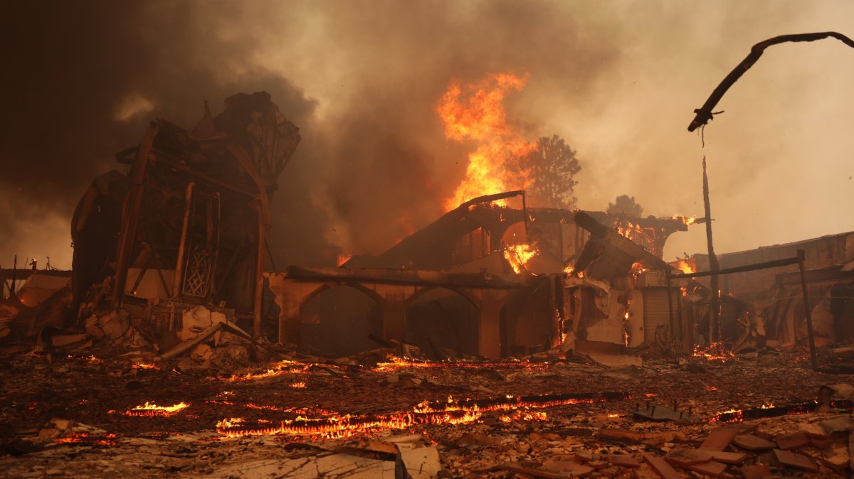 A church burnt from wildfire lies in ruins in the Pacific Palisades neighborhood of Los Angeles, California, U.S., Jan. 8, 2025. (EPA Photo)