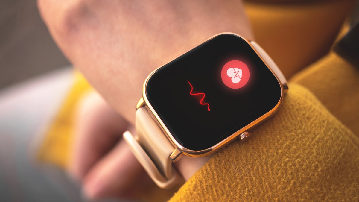 Wearable devices have come a long way from counting steps or heartbeats, with new tech offering the ability to track blood oxygenation, glucose levels and blood pressure, though its reliability remains a matter of debate. (Shutterstock Photo)