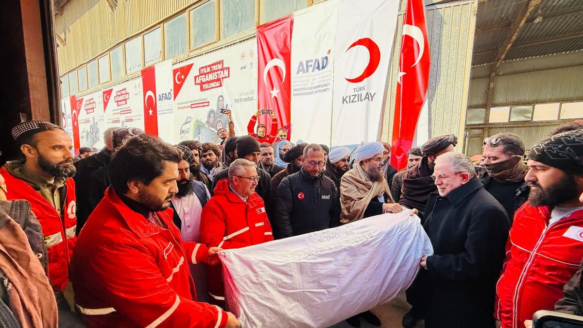 Disaster and Emergency Management Authority (AFAD) team delivering essential humanitarian aid to Afghanistan, Jan. 11, 2025. (AA Photo)