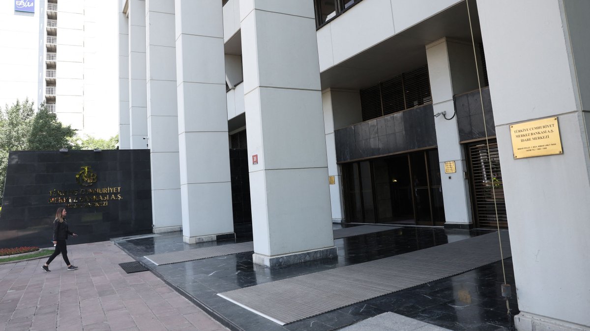 Turkish central bank says tightening cycle saved Treasury 0M
