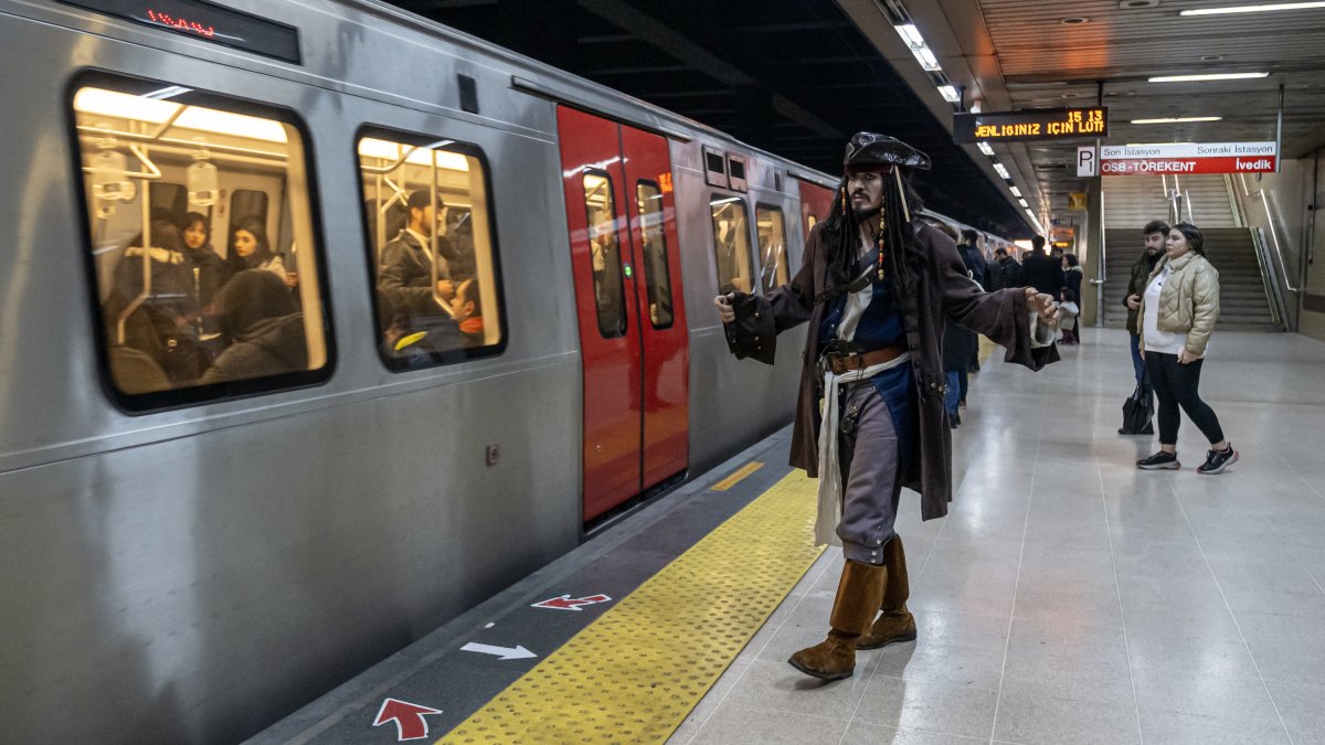Ersin Tarhan, dressed as Jack Sparrow, is seen at a metro station, Ankara, Türkiye, Jan. 15, 2025. (AA Photo)