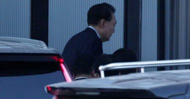 South Korean impeached president Yoon Suk Yeol arrives for questioning in Gyeonggi-do, South Korea, Jan. 15, 2025. (EPA Photo)
