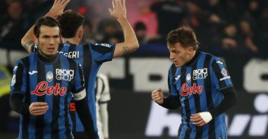 Atalanta&#039;s Mateo Retegui celebrates scoring their first goal with Matteo Ruggeri, Bergamo, Italy, Jan. 14, 2025. (Reuters Photo)