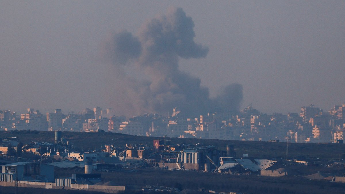 Smoke rises after an explosion in the northern Gaza Strip, ahead of a cease-fire between Israel and Hamas, as seen from the Israeli side of the border, Jan. 16, 2025. (Reuters Photo)