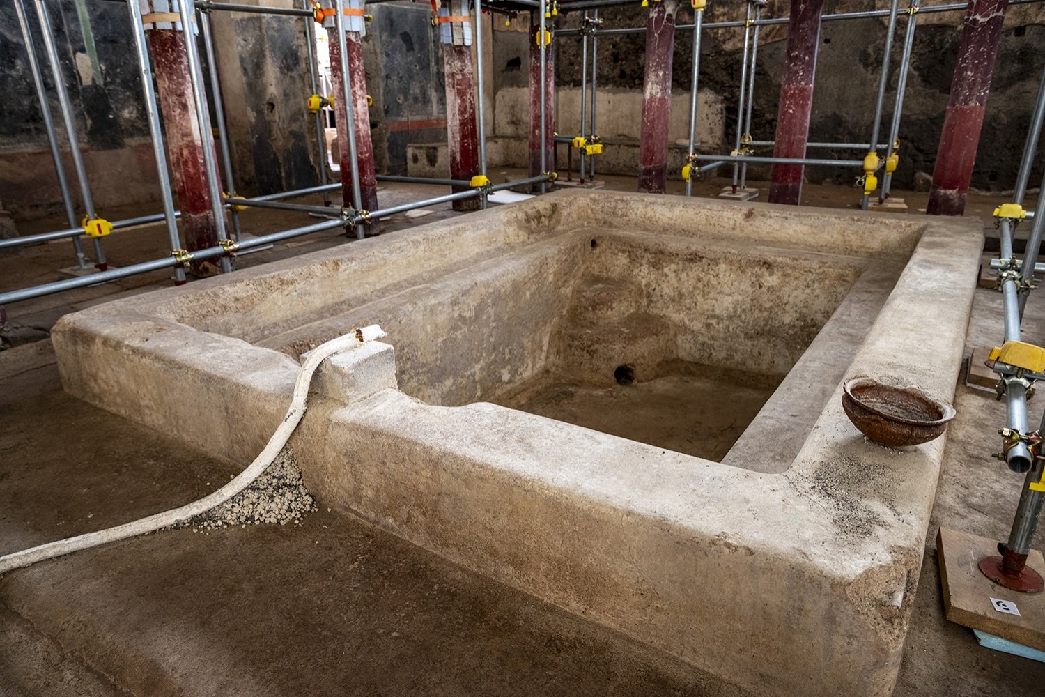 Ancient Roman private baths found in Pompeii excavation | Daily Sabah