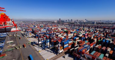 Automated electric trucks transport shipping containers at the Long Beach Container Terminal, California, U.S., Feb. 9, 2023. (Reuters Photo)