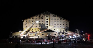 Search and rescue teams work at the site of a fire that broke out in a hotel in the Kartalkaya Ski Resort in Bolu, Jan. 21, 2025. (AFP Photo)