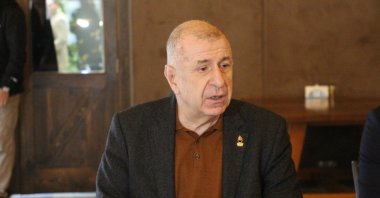 Victory Party Chairperson Ümit Özdağ makes a statement, Bolu, Türkiye, Jan. 5, 2025. (DHA Photo)