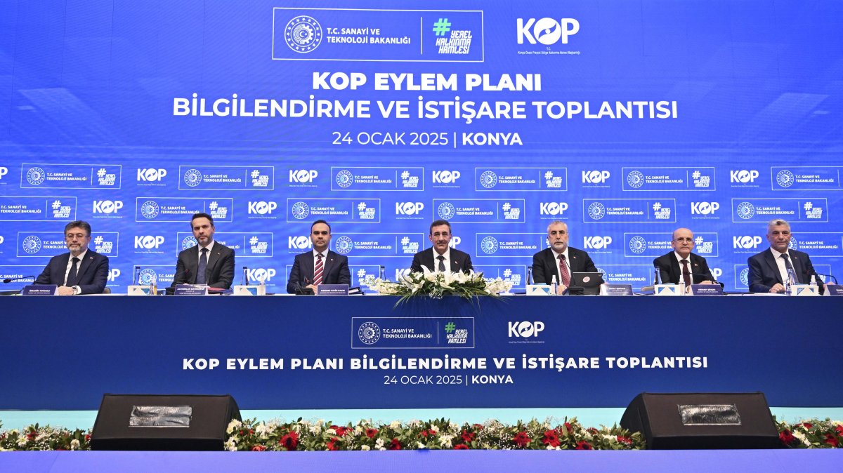 Vice President Cevdet Yılmaz (C), Industry and Technology Minister Mehmet Fatih Kacır (3rd L) and other ministers attend the meeting on KOP Action Plan, in Konya, Türkiye, Jan. 24, 2025. (AA Photo)