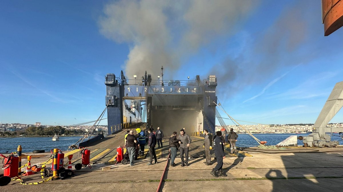 Firefighting teams work to control the blaze on the "Firuze G" bulk carrier at Samsun Port, Türkiye, Jan. 28, 2025. (AA Photo)