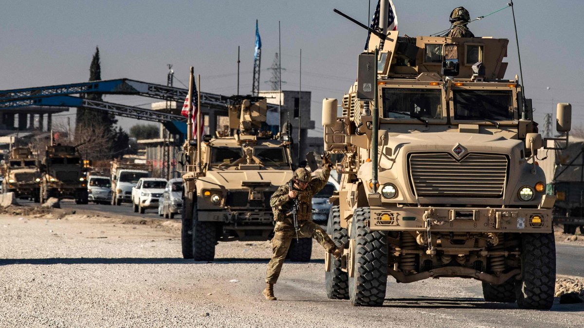 U.S. forces are seen in the city of Hassakeh occupied by the PKK/YPG terrorist group, northeastern Syria, Jan. 9, 2025. (AFP Photo)