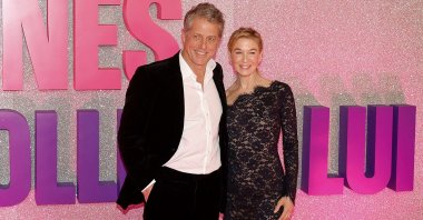 U.S. actress Renee Zellweger (R) and British actor Hugh Grant pose upon arrival for a photocall ahead of the French premiere of the film &quot;Bridget Jones: Mad About the Boy,&quot; at Le Grand Rex cinema in Paris, France, Jan. 27, 2025. (AFP Photo)
