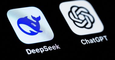 The logo of the Chinese app DeepSeek (L) and OpenAI app ChatGPT displayed on a mobile phone in Paris, France, Jan. 28, 2025. (AFP Photo)