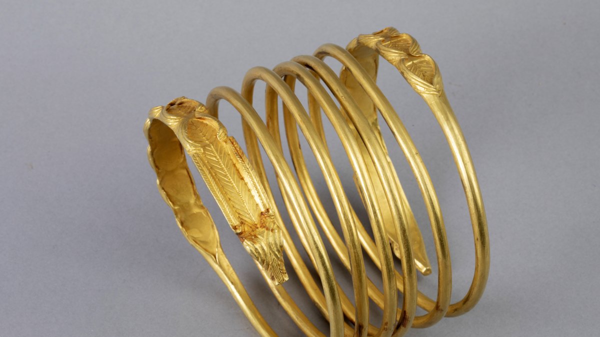 This image provided by the Drents Museum shows a Dacian golden wristband. (AP Photo)