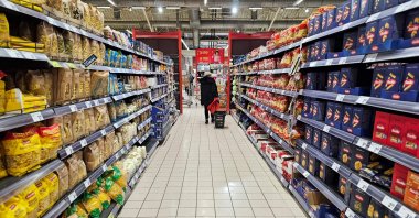 This picture shows a customer in a shopping mall during a nationwide shopping boycott to protest rising food prices and biting inflation, Zagreb, Croatia, Jan. 24, 2025. (AFP Photo)