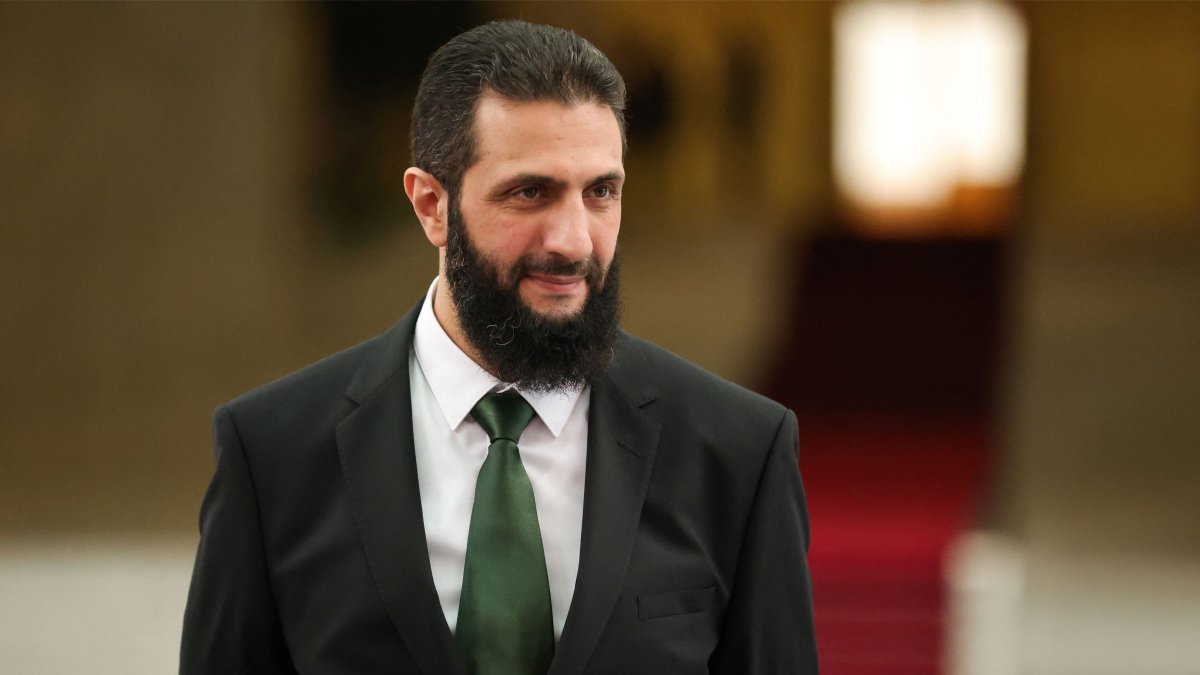 Syria&#039;s new leader Ahmed al-Sharaa waits for the arrival of Spain&#039;s foreign minister at the presidential palace, Damascus, Syria, Jan. 16, 2025. (AFP Photo)