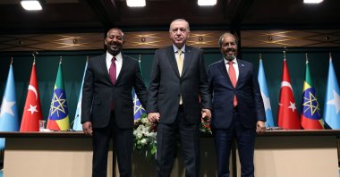 President Recep Tayyip Erdoğan poses with Somali President Hassan Sheikh Mohamud (R) and Ethiopian Prime Minister Abiy Ahmed (L), Ankara, Türkiye, Dec. 11, 2024. (Reuters Photo)