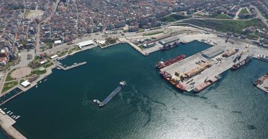 A view of a port in the Bandırma district of Balıkesir province, western Türkiye, Jan. 30, 2025. (IHA Photo)