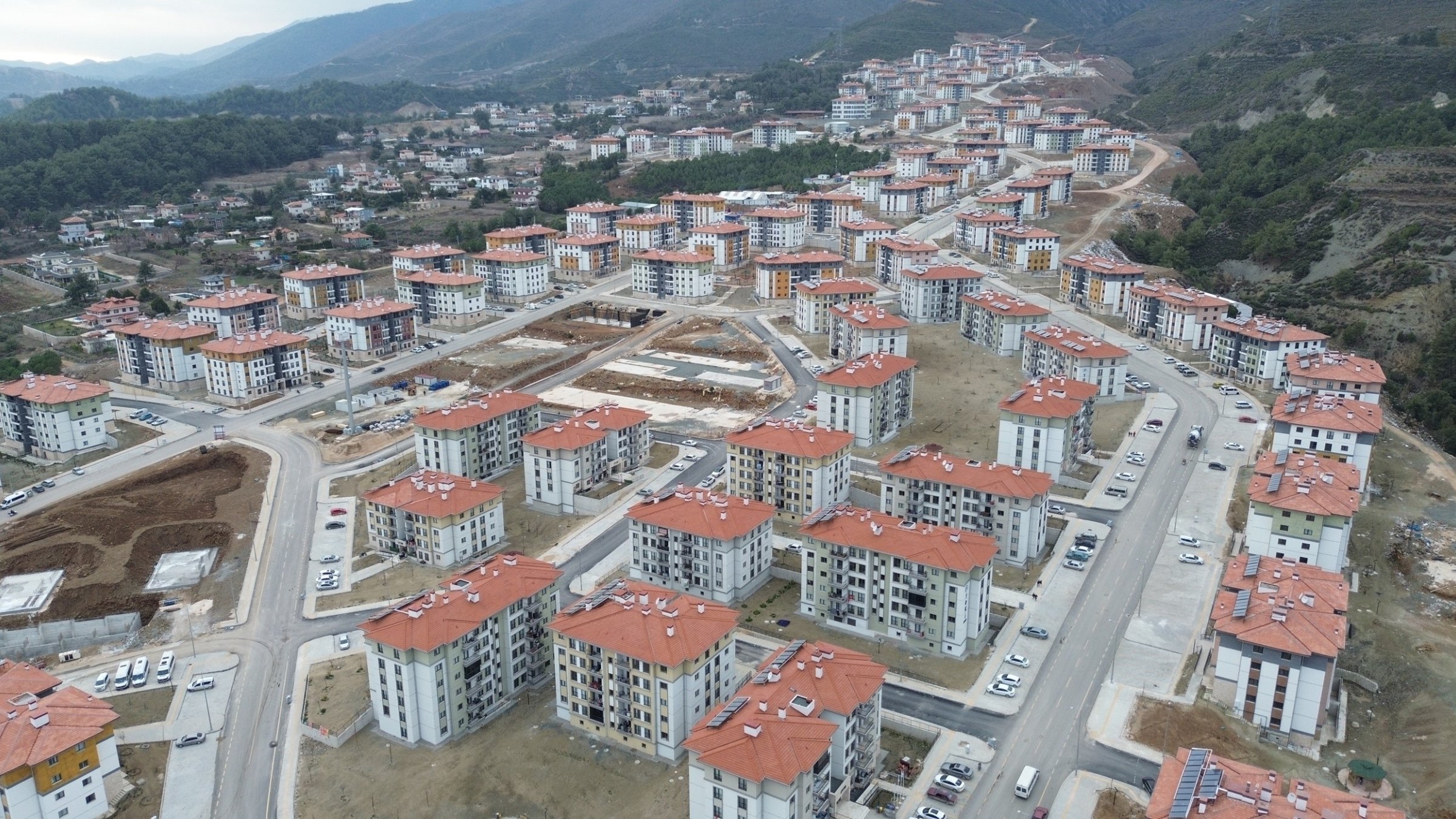 A general view of the apartment buildings constructed following the deadly Feb. 6, 2023 earthquakes, Hatay province, Türkiye, Feb. 1, 2023. (IHA Photo)