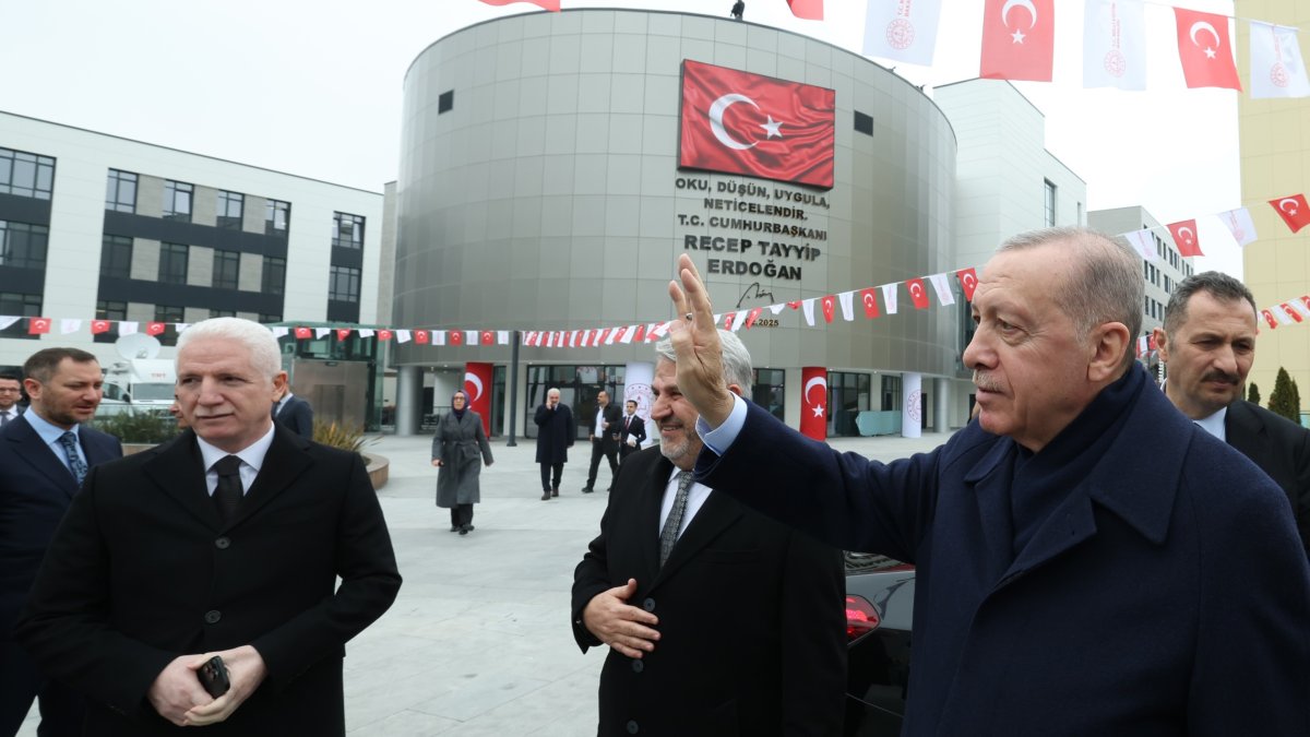 Erdoğan hails state of education as he opens biggest high school complex