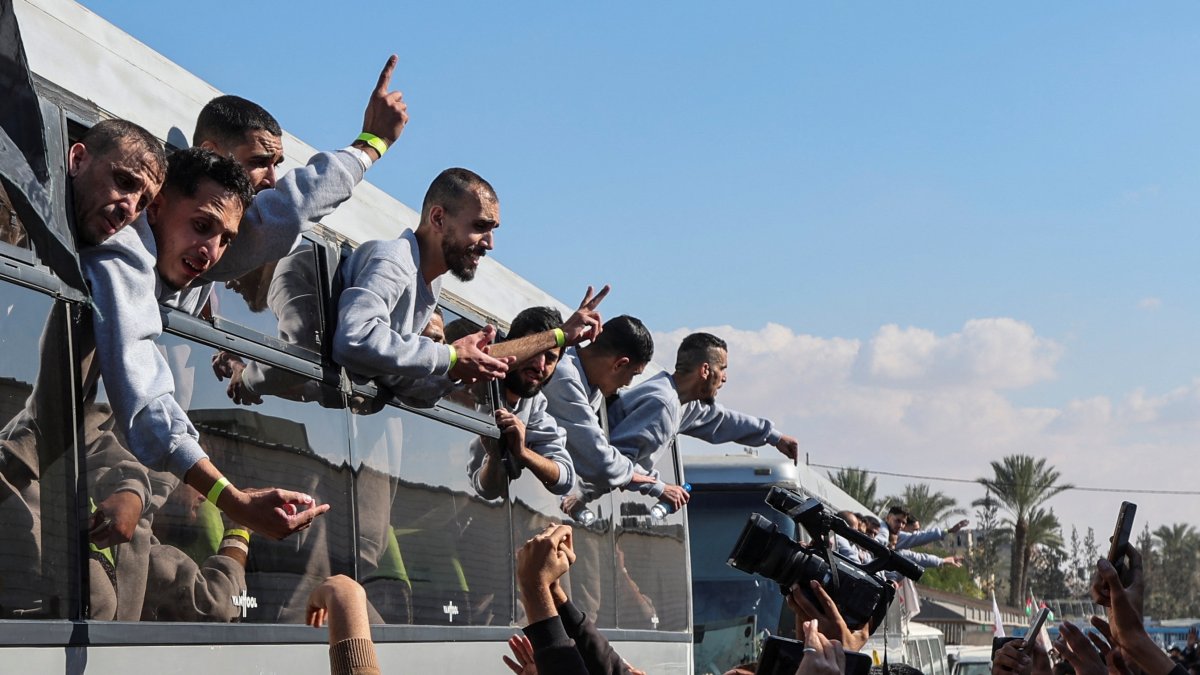 Freed Palestinian prisoners are greeted after being released by Israel as part of a cease-fire deal, in Khan Younis, Gaza Strip, Palestine, Feb. 1, 2025. (Reuters Photo)