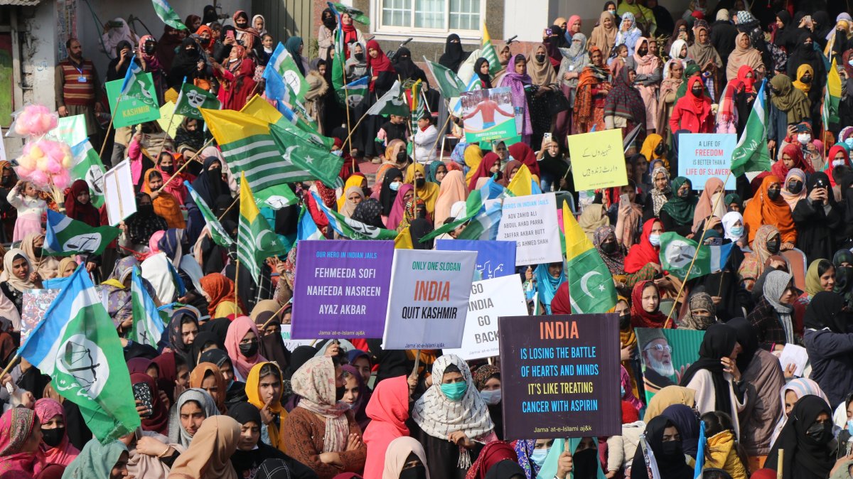 Protesters gather for a protest ahead of "Kashmir Solidarity Day" in Muzaffarabad, the capital of Pakistani-administered Kashmir, Feb. 2, 2025. (EPA Photo)