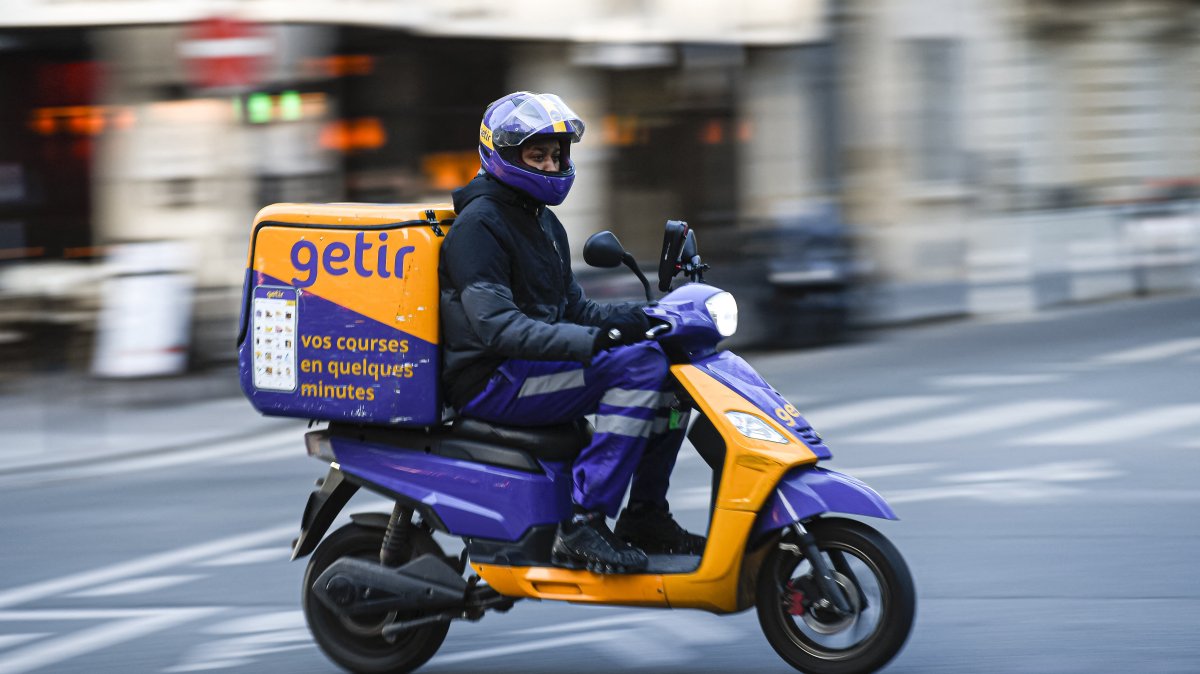 A courier of Turkish fast grocery-delivery company Getir is seen on his motorcycle in Paris, France, April 26, 2023. (Reuters Photo)
