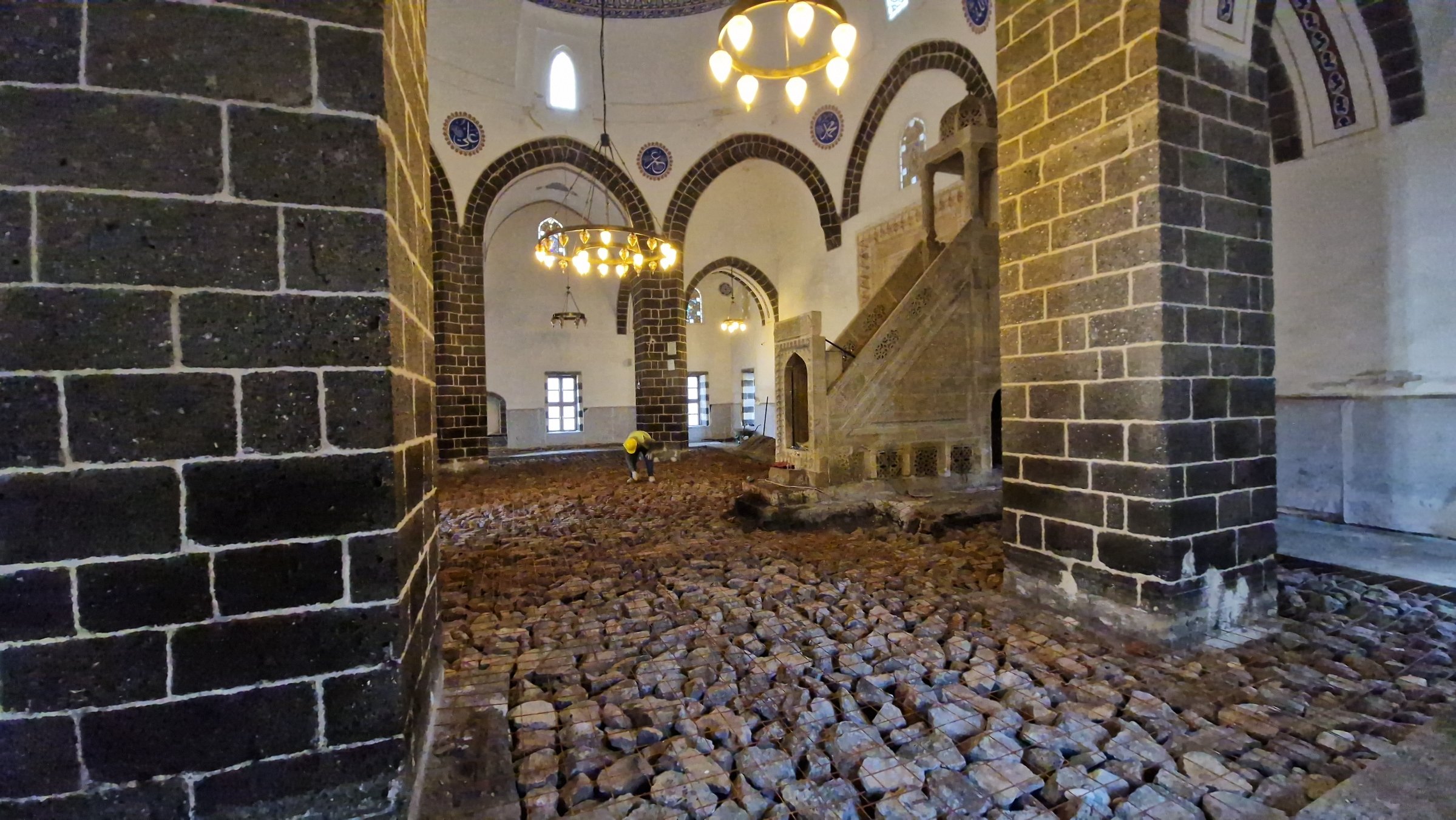 The restored interior of one of the damaged historic buildings overseen by the Directorate of Foundations, Diyarbakır, southeastern Türkiye, Feb. 4, 2025. (DHA Photo)