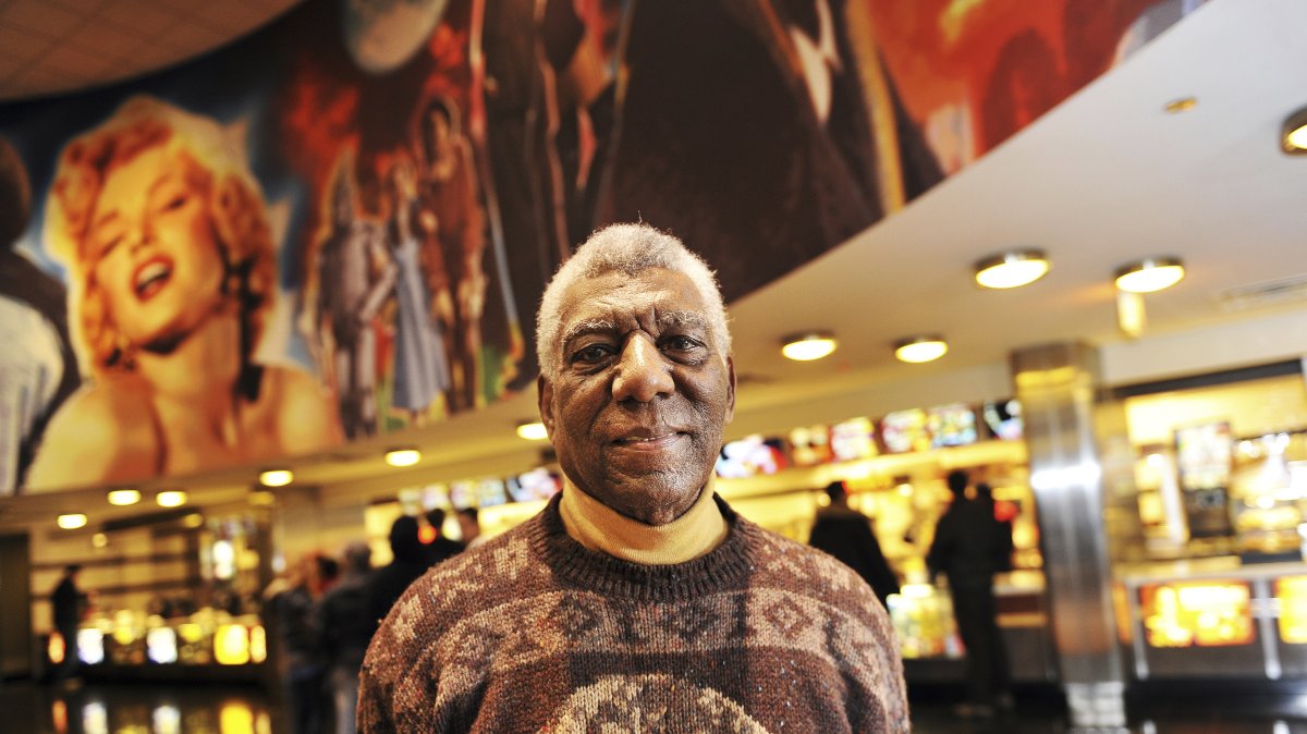 Chicago Chess Records producer Gene Barge attends a screening of the film &quot;Cadillac Records,&quot; about Chess, at AMC River East theater in Chicago, U.S., Nov. 24, 2008. (AP Photo)