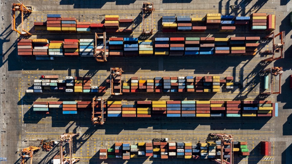 Containers line the docks at the Port of Izmir, Izmir, western Turkey, Dec. 22, 2021. (AA Photo)