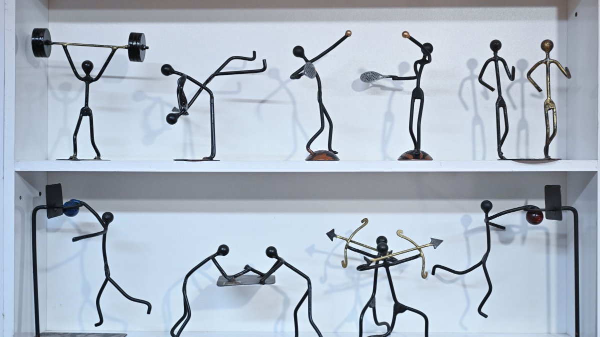 The metal artpieces made by Zekeriya Kurtoğlu are displayed at his workshop in Ankara, Türkiye, Feb. 9, 2025. (AA Photo)