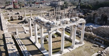 The columns unearthed in the courtyard of the Roman bath are seen in the ancient city of Stratonikeia, Muğla, southwestern Türkiye, Feb. 9, 2025. (AA Photo)