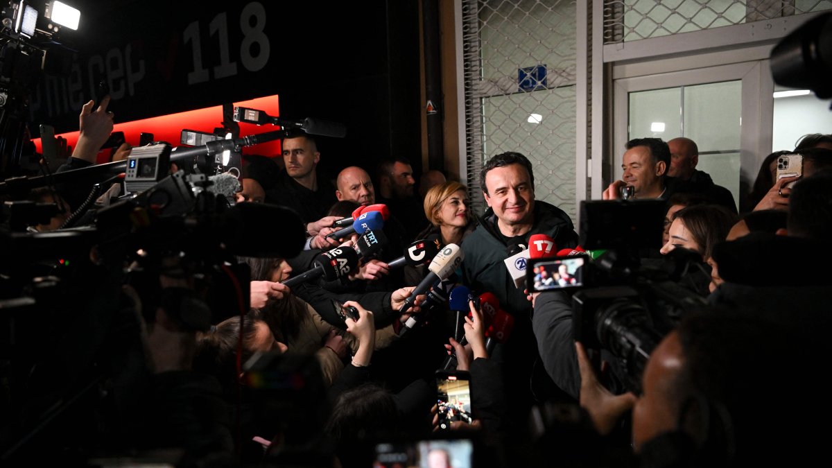 Kosovo&#039;s Prime Minister Albin Kurti addresses the press at Vetevendosje (Self-Determination) party headquarters in Pristina, Feb. 9, 2025. (AFP Photo)
