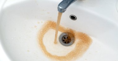 Discolored tap water flowed from faucets in Istanbul on Sunday and Monday, causing concern among residents. (Shutterstock Photo)