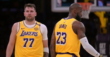 Los Angeles Lakers guard Luka Doncic (L) and forward LeBron James on the court in the first half against the Utah Jazz at Crypto.com Arena, Los Angeles, California, U.S., Feb. 10, 2025. (Reuters Photo)