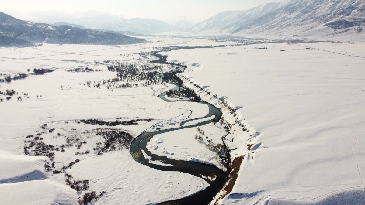 Snow covers Munzur Valley National Park and its surroundings in Ovacık, Tunceli, Türkiye, Feb. 9, 2025. (AA Photo)