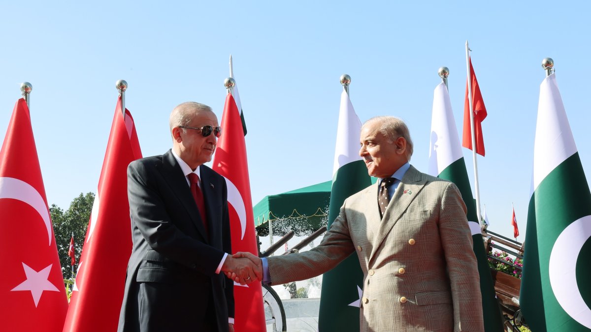 President Recep Tayyip Erdoğan shakes hands with Pakistan&#039;s Prime Minister Shahbaz Sharif, Islamabad, Pakistan, Feb. 13, 2025. (İHA Photo)