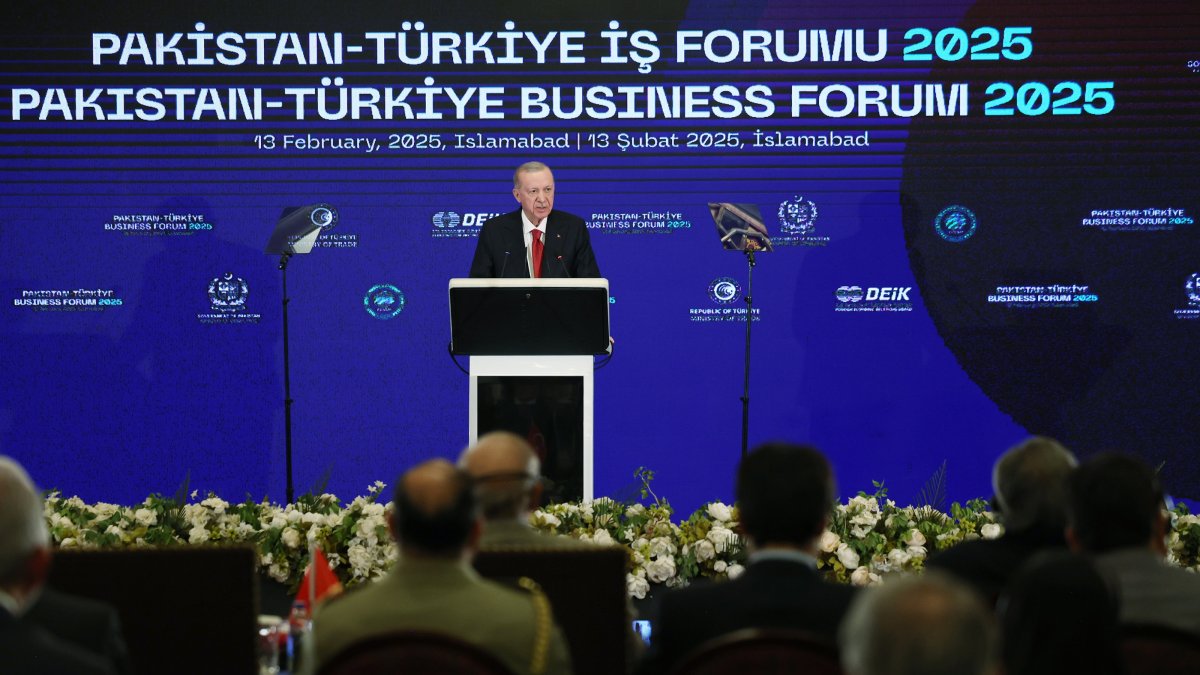 President Recep Tayyip Erdoğan delivers a speech at Pakistan-Türkiye Business Forum, Islamabad, Pakistan, Feb. 13, 2025. (AA Photo)