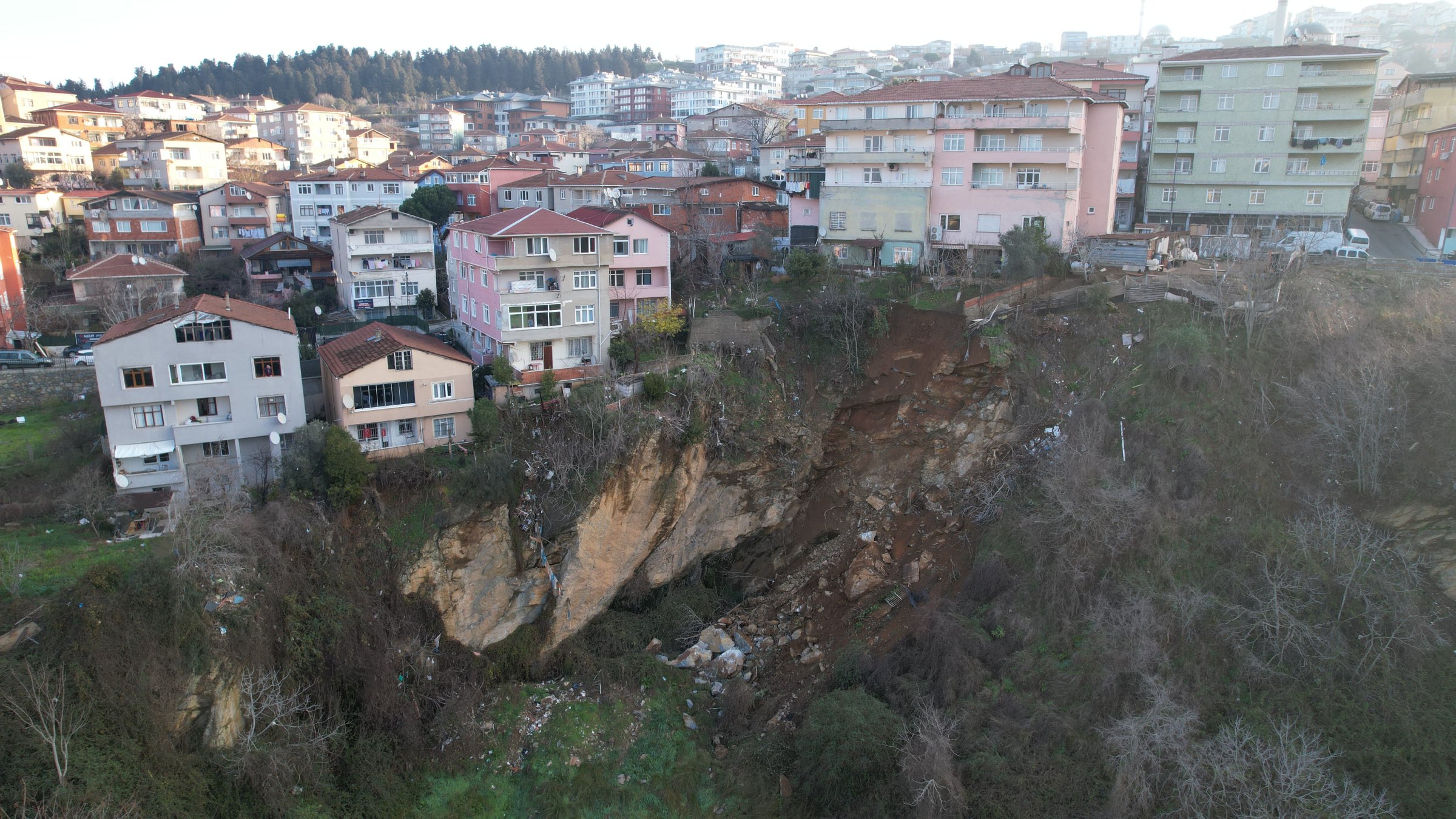 An aerial view of the landslide that occurred in the garden area of two 4-story buildings in Üsküdar, Istanbul, Türkiye, Feb. 13, 2025. (DHA Photo)